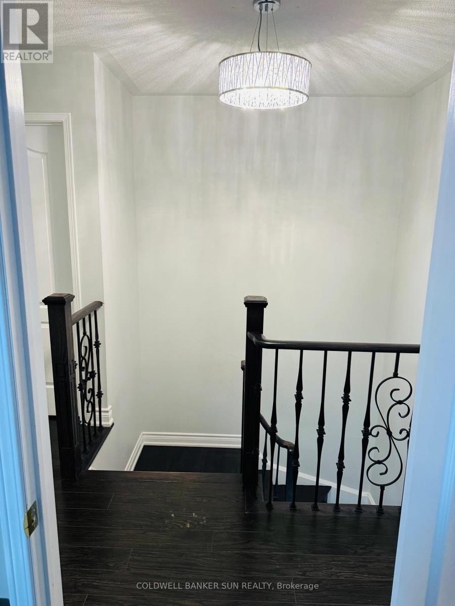 94 Crown Victoria Drive, Brampton, Ontario  L7A 3X6 - Photo 8 - W12848904