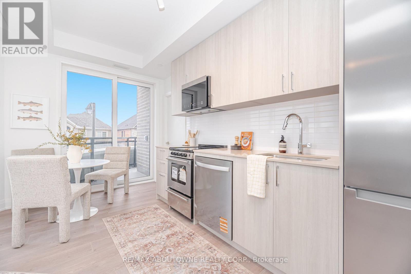 228 - 3250 Carding Mill Trail, Oakville, Ontario  L6M 5T3 - Photo 13 - W12848928