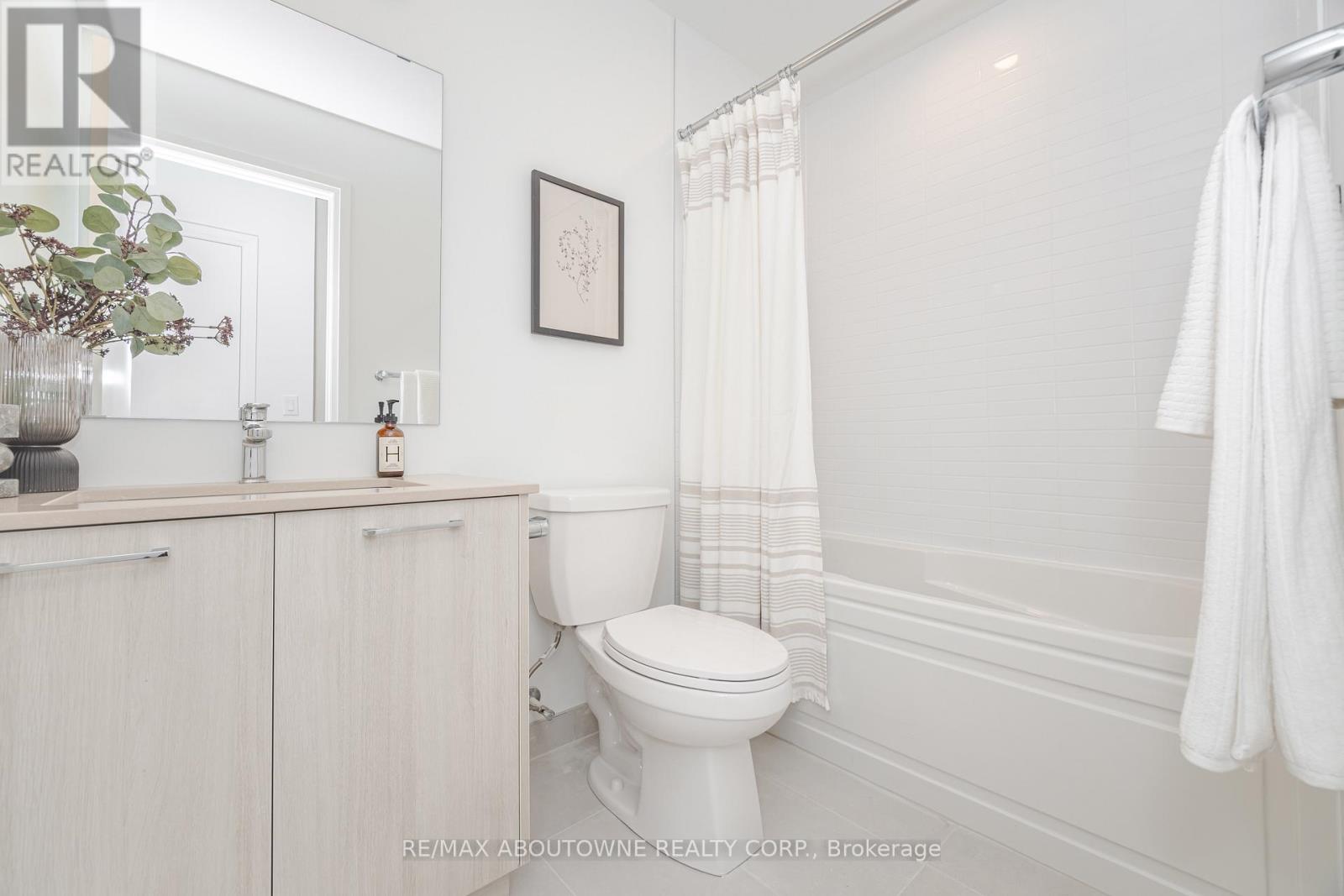 228 - 3250 Carding Mill Trail, Oakville, Ontario  L6M 5T3 - Photo 17 - W12848928