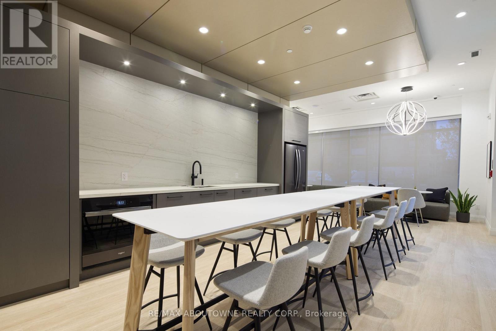 228 - 3250 Carding Mill Trail, Oakville, Ontario  L6M 5T3 - Photo 37 - W12848928