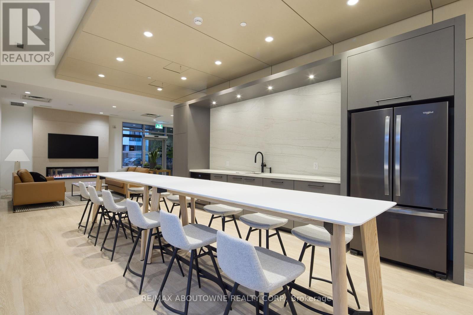 228 - 3250 Carding Mill Trail, Oakville, Ontario  L6M 5T3 - Photo 38 - W12848928