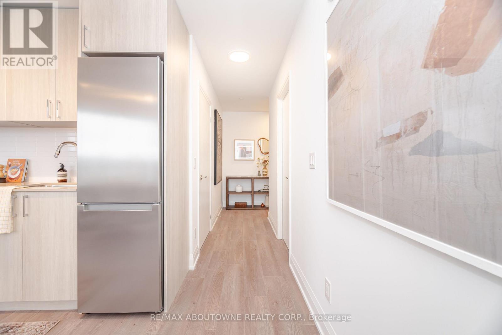 228 - 3250 Carding Mill Trail, Oakville, Ontario  L6M 5T3 - Photo 9 - W12848928