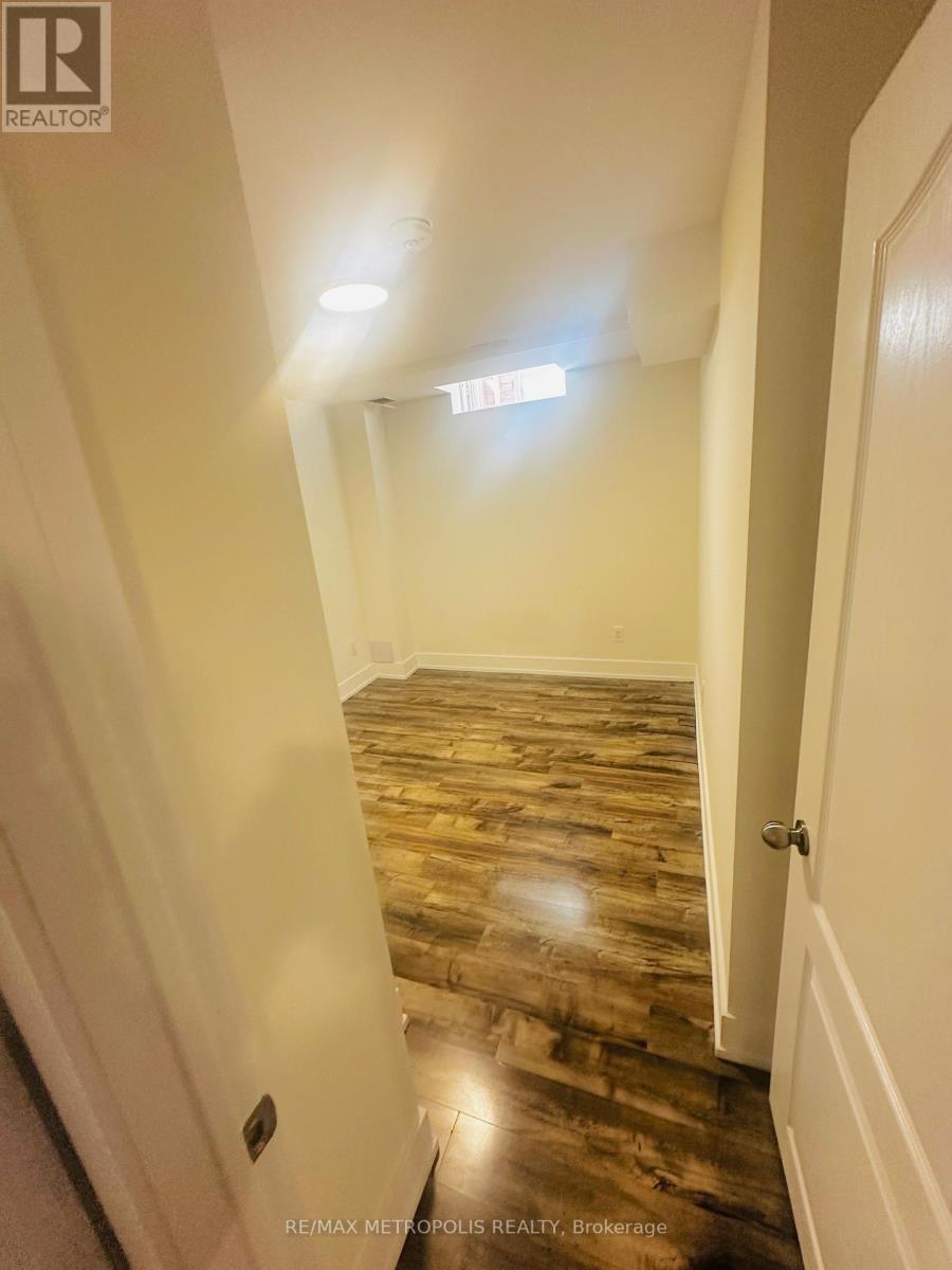 Bsmt - 15 Dalecrest Road, Brampton, Ontario  L6X 5N3 - Photo 18 - W12849018