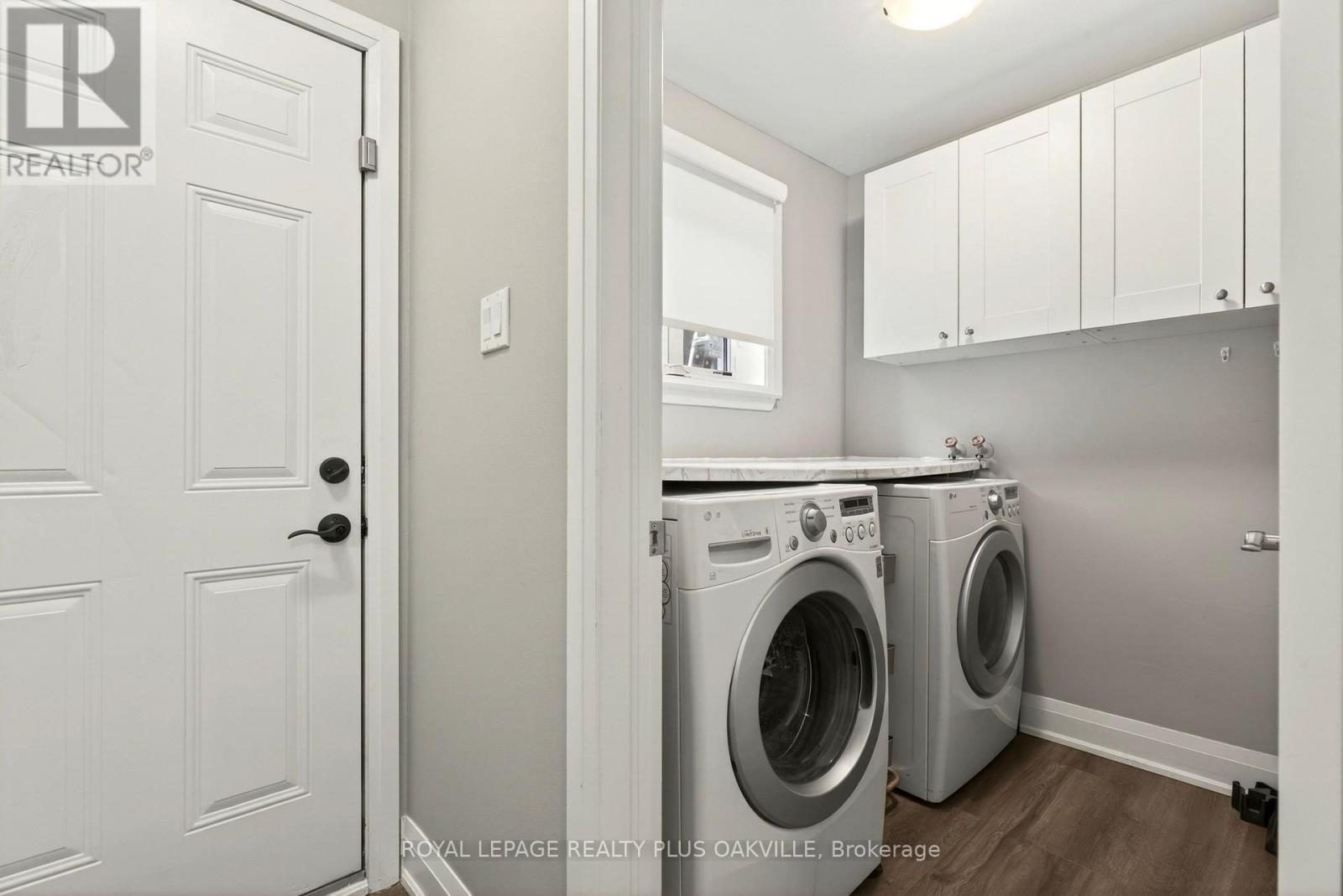 1284 Pallatine Drive, Oakville, Ontario  L6H 1Z2 - Photo 32 - W12849024