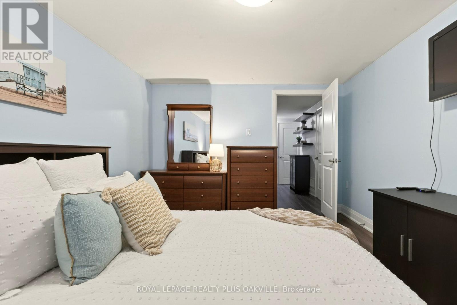 1284 Pallatine Drive, Oakville, Ontario  L6H 1Z2 - Photo 41 - W12849024