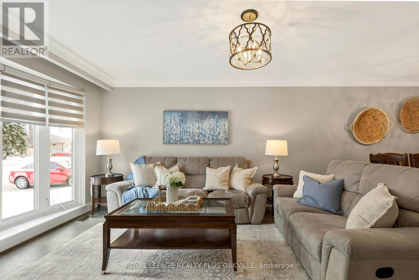 1284 Pallatine Drive, Oakville, Ontario  L6H 1Z2 - Photo 8 - W12849024