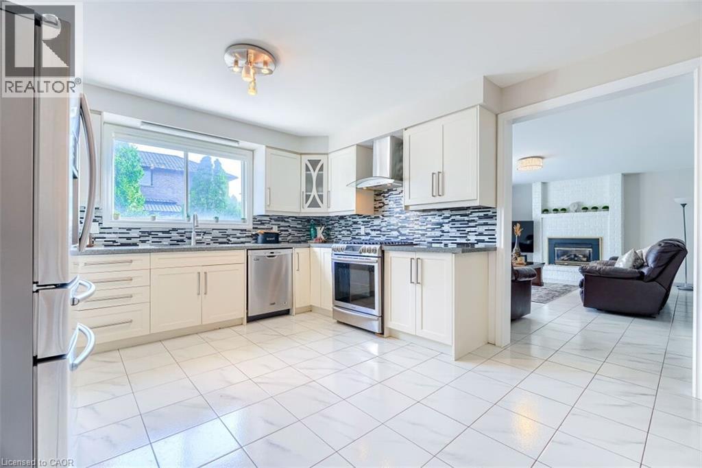 16 Vogue Court, Stoney Creek, Ontario  L8E 4T3 - Photo 12 - 40796896