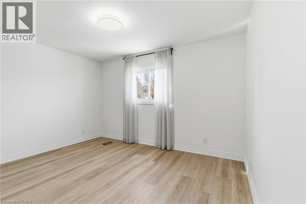 216 Walter Avenue S, Hamilton, Ontario  L8K 3L4 - Photo 13 - 40809812