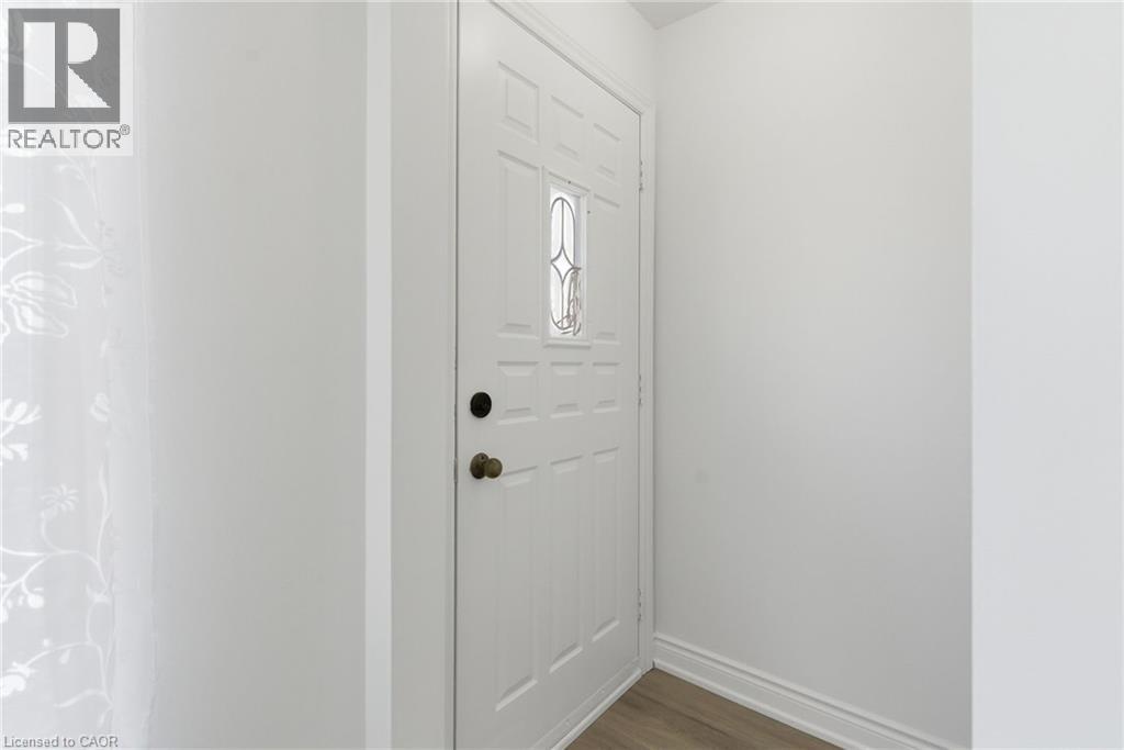 216 Walter Avenue S, Hamilton, Ontario  L8K 3L4 - Photo 3 - 40809812