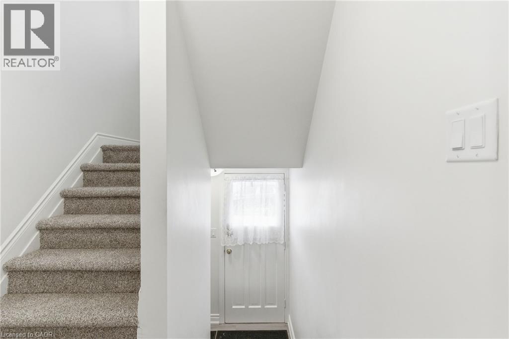 216 Walter Avenue S, Hamilton, Ontario  L8K 3L4 - Photo 17 - 40809812