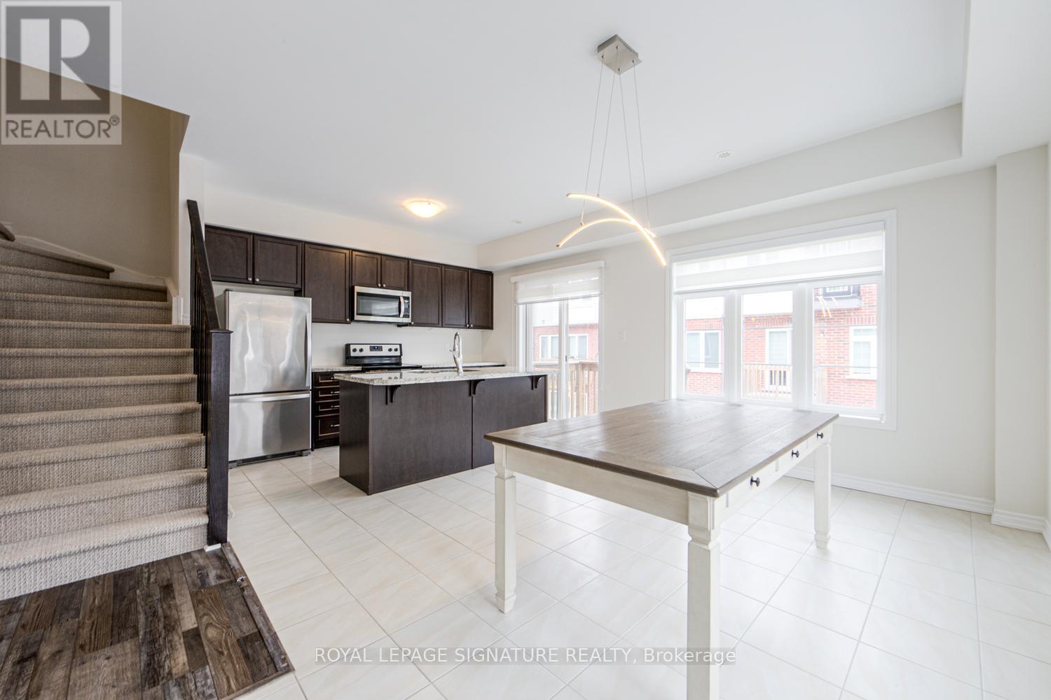 95 Borers Creek Circle, Hamilton, Ontario  L5B 1W3 - Photo 20 - X12848638