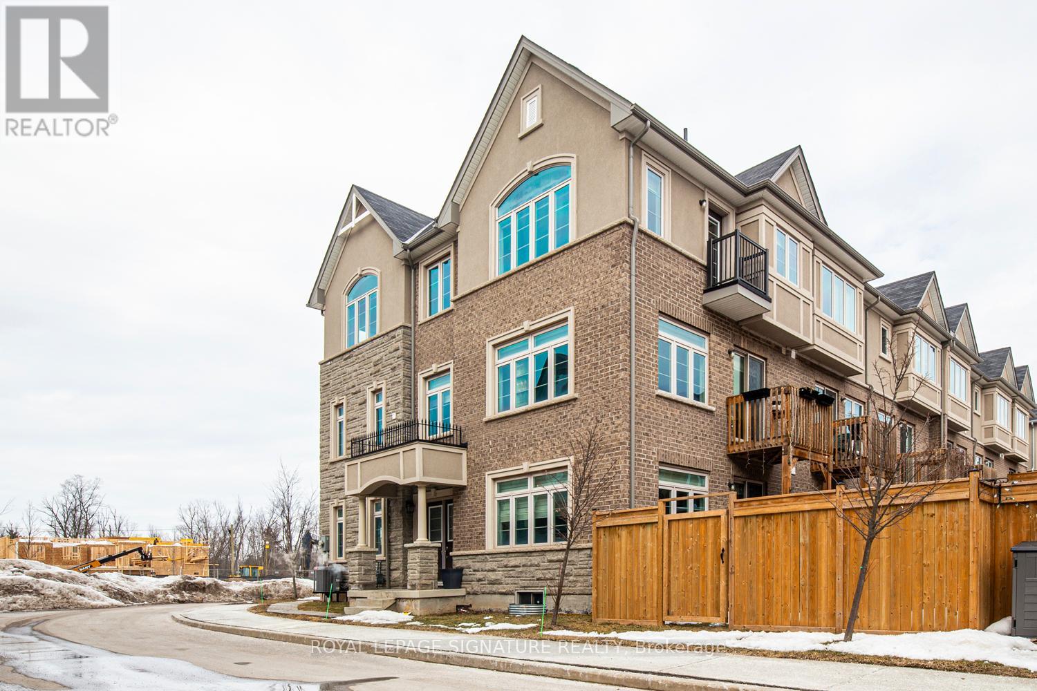 95 Borers Creek Circle, Hamilton, Ontario  L5B 1W3 - Photo 3 - X12848638