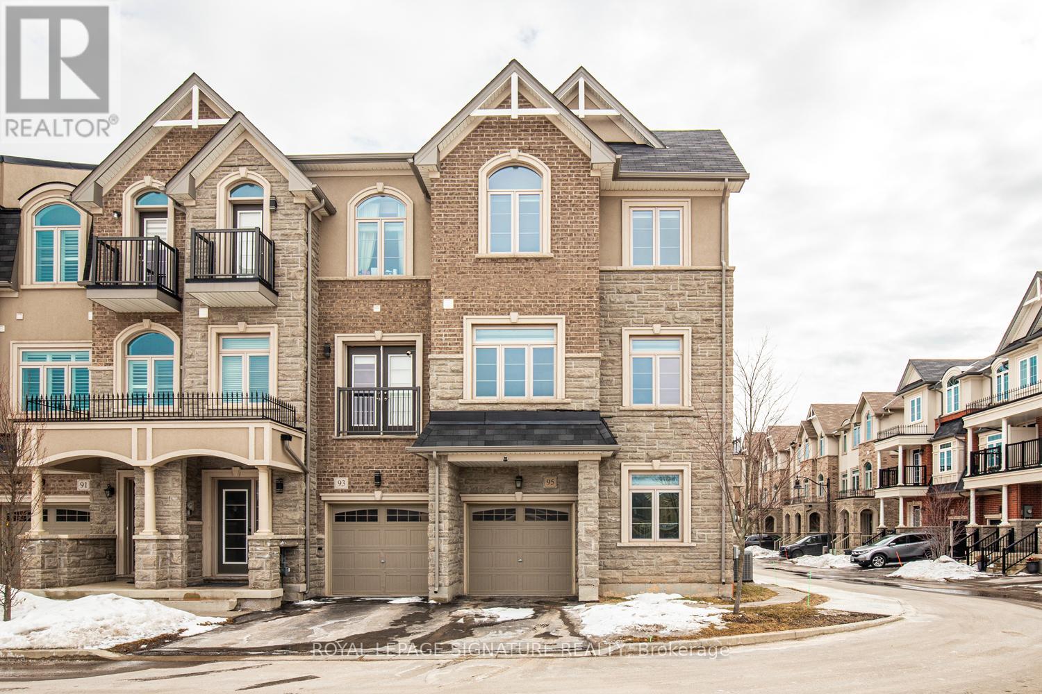 95 Borers Creek Circle, Hamilton, Ontario  L5B 1W3 - Photo 4 - X12848638
