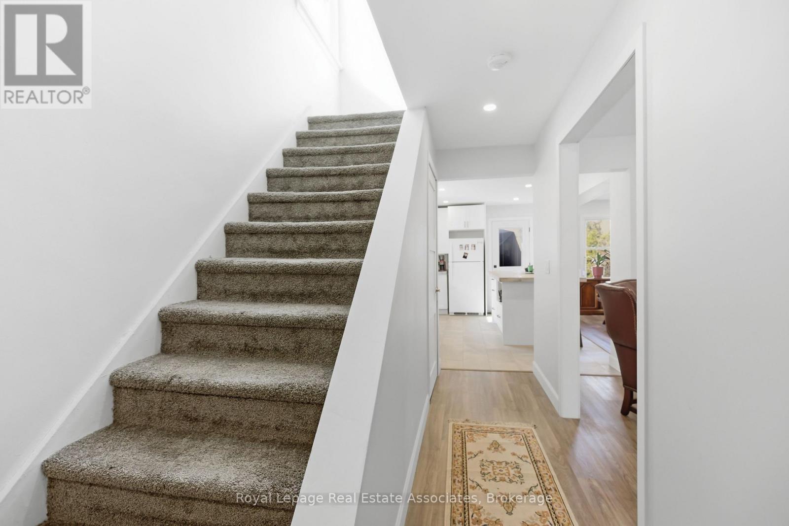 289 Strathearne Avenue, Hamilton, Ontario  L8H 5K8 - Photo 11 - X12848664