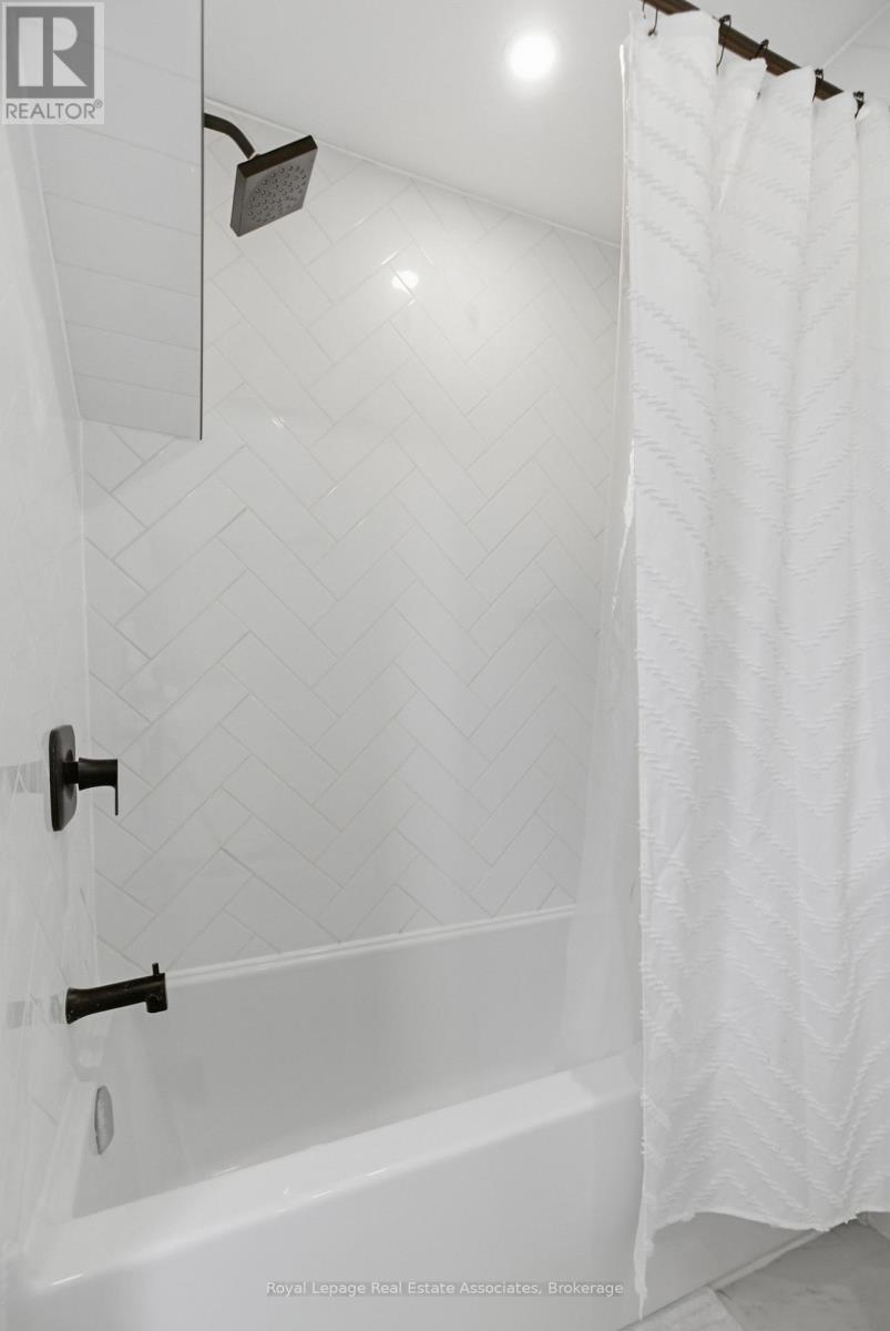 289 Strathearne Avenue, Hamilton, Ontario  L8H 5K8 - Photo 17 - X12848664