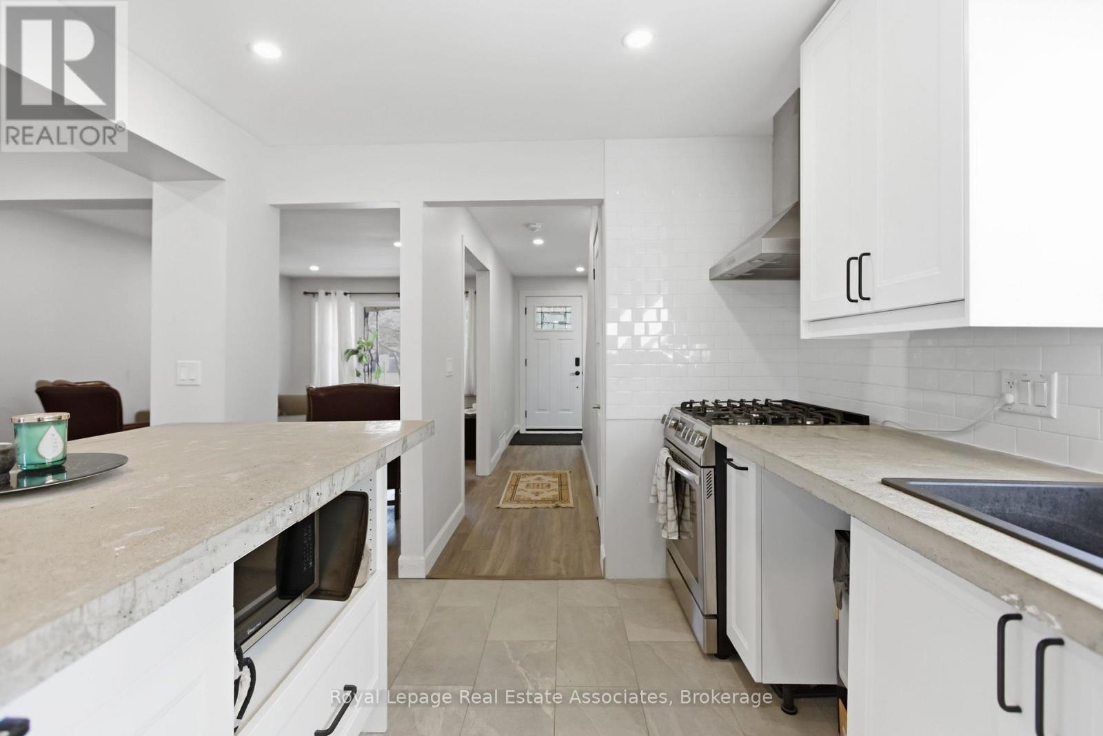 289 Strathearne Avenue, Hamilton, Ontario  L8H 5K8 - Photo 4 - X12848664