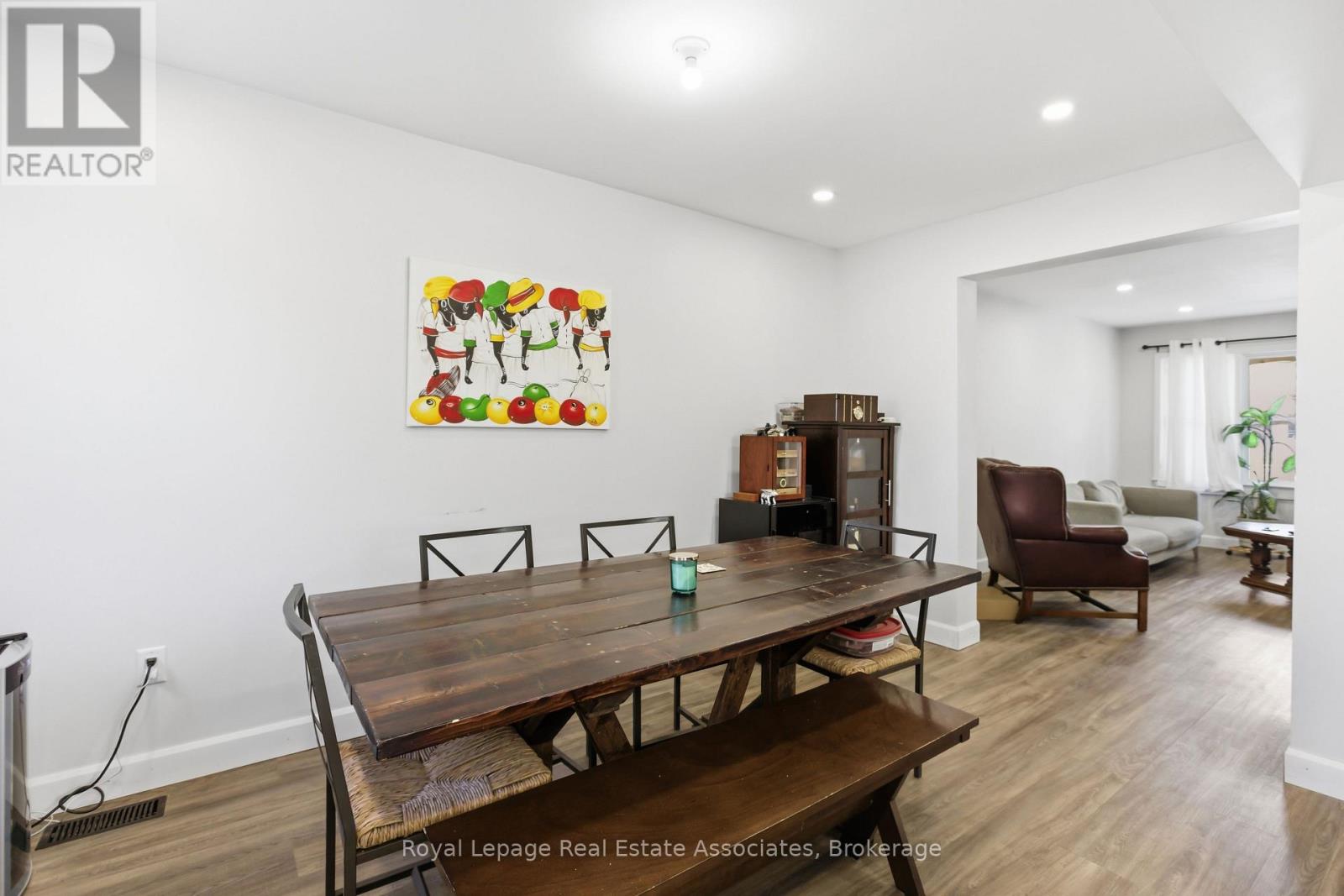 289 Strathearne Avenue, Hamilton, Ontario  L8H 5K8 - Photo 7 - X12848664