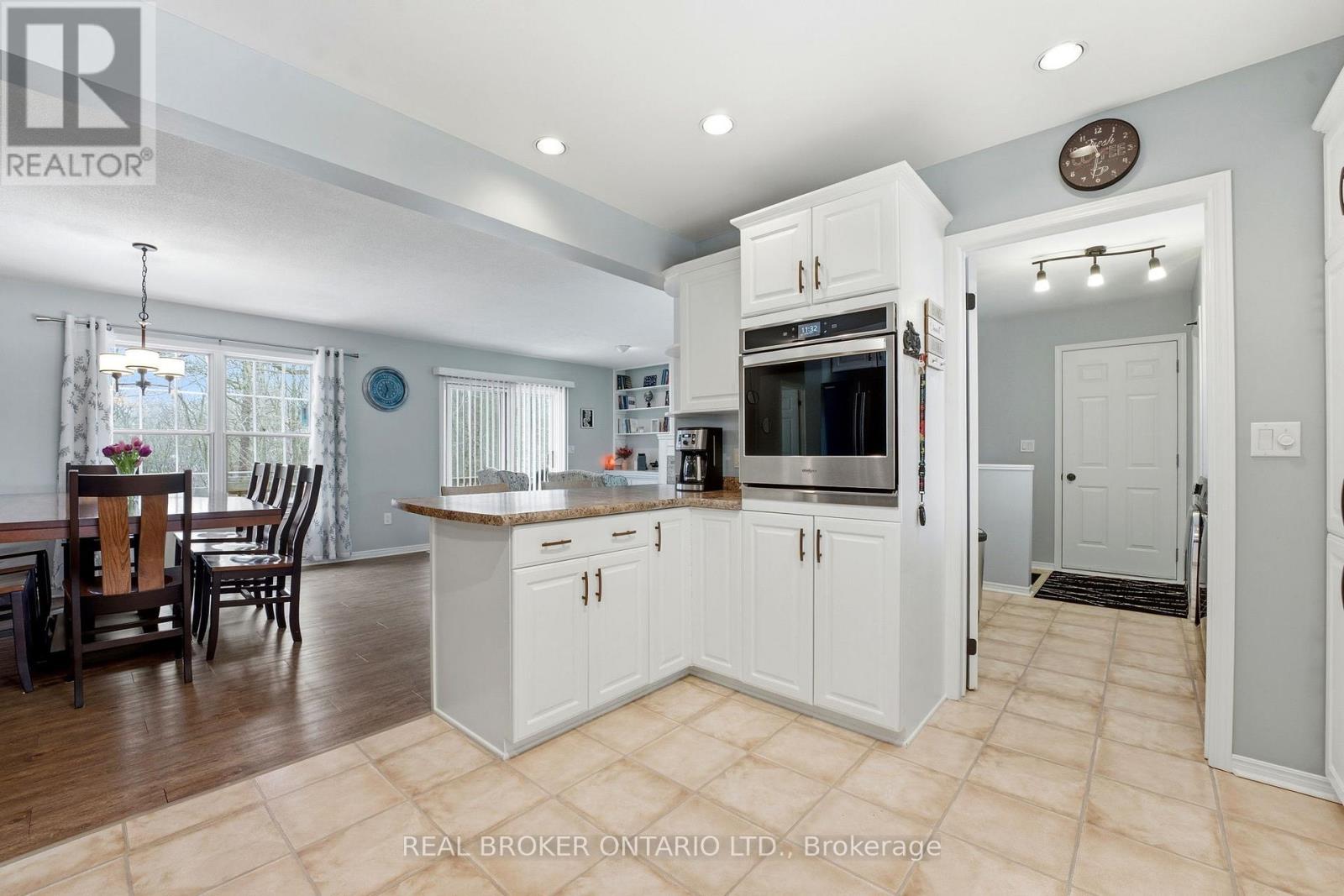 10475 Plank Road, Bayham, Ontario  N0J 1H0 - Photo 14 - X12848674