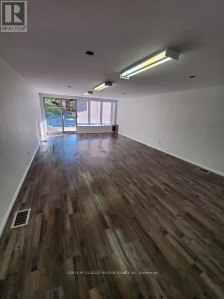 Main Floor - 302 Davis Street, Sarnia, Ontario  N7T 1B7 - Photo 5 - X12848742