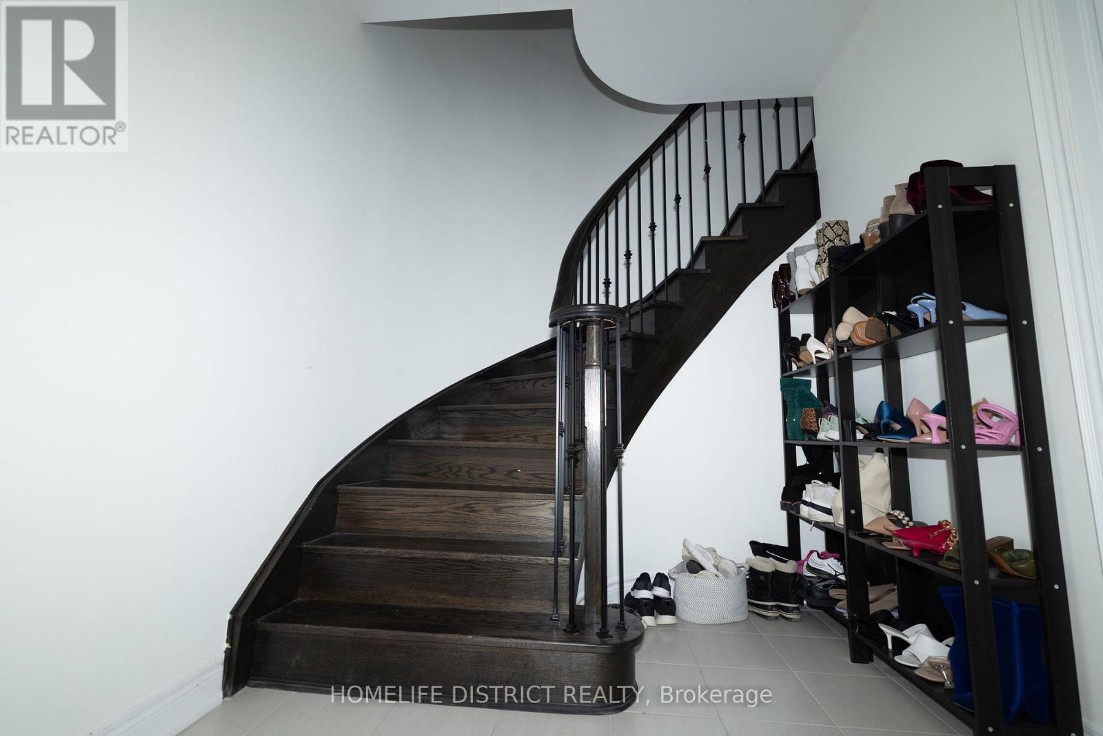 210 Cannes Avenue, Vaughan, Ontario  L4H 3X2 - Photo 35 - N12824984