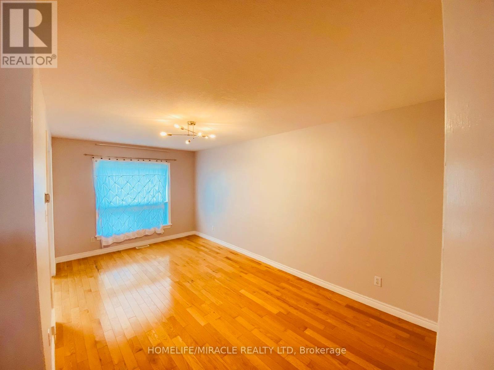 668A BUTTERNUT AVENUE, Waterloo, Ontario