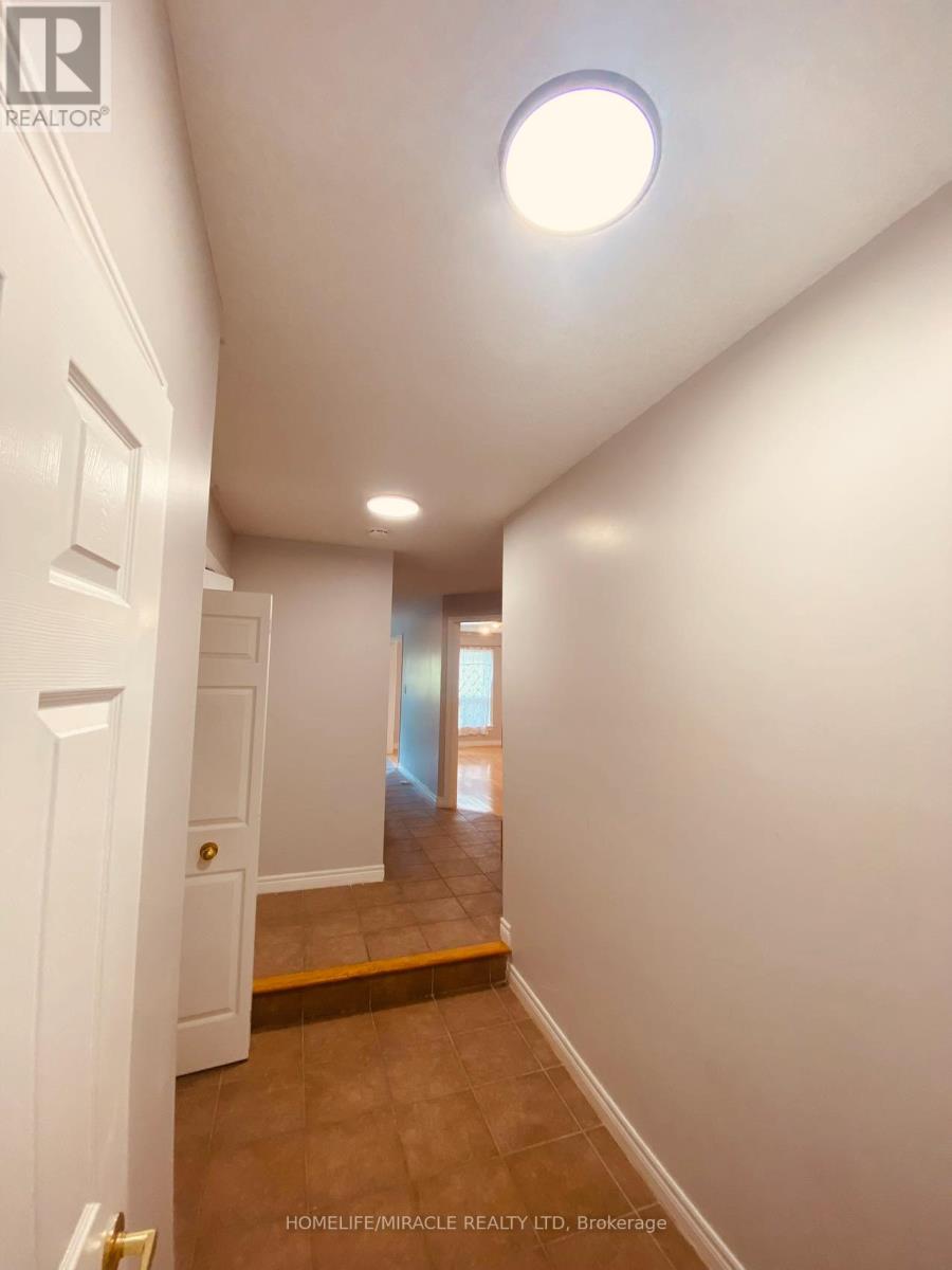 668a Butternut Avenue, Waterloo, Ontario  N2V 2L1 - Photo 2 - X12848802