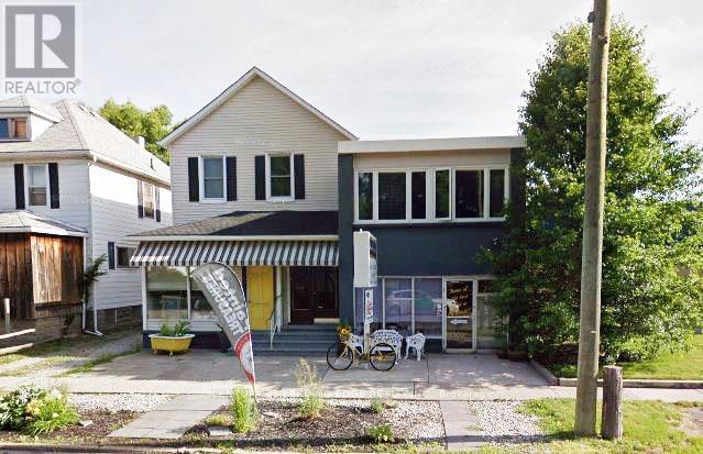 MAIN FLOOR - 302 DAVIS STREET, Sarnia, Ontario