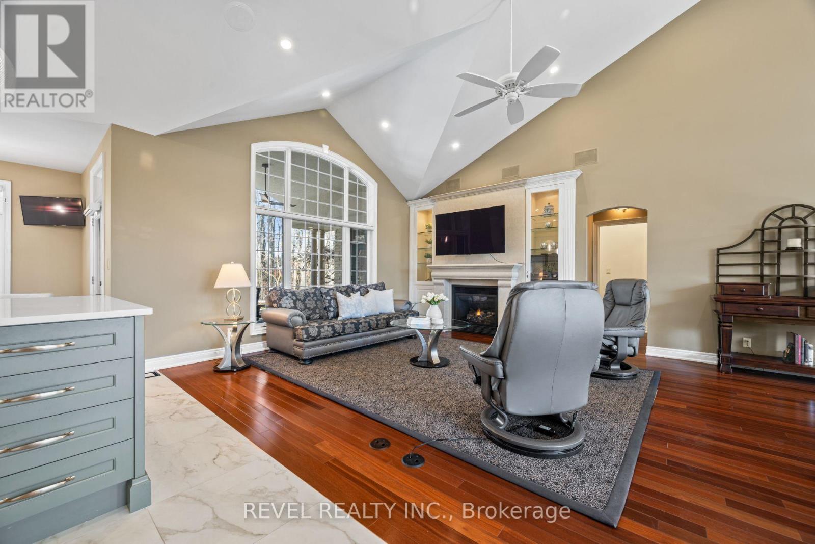 15 Mansfield Drive, Pelham, Ontario  L0S 1C0 - Photo 7 - X12848908