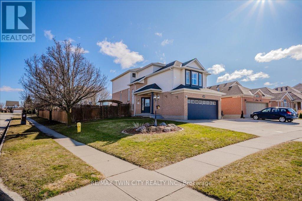 11 Acorn Way W, Cambridge, Ontario  N1R 8M3 - Photo 2 - X12848962