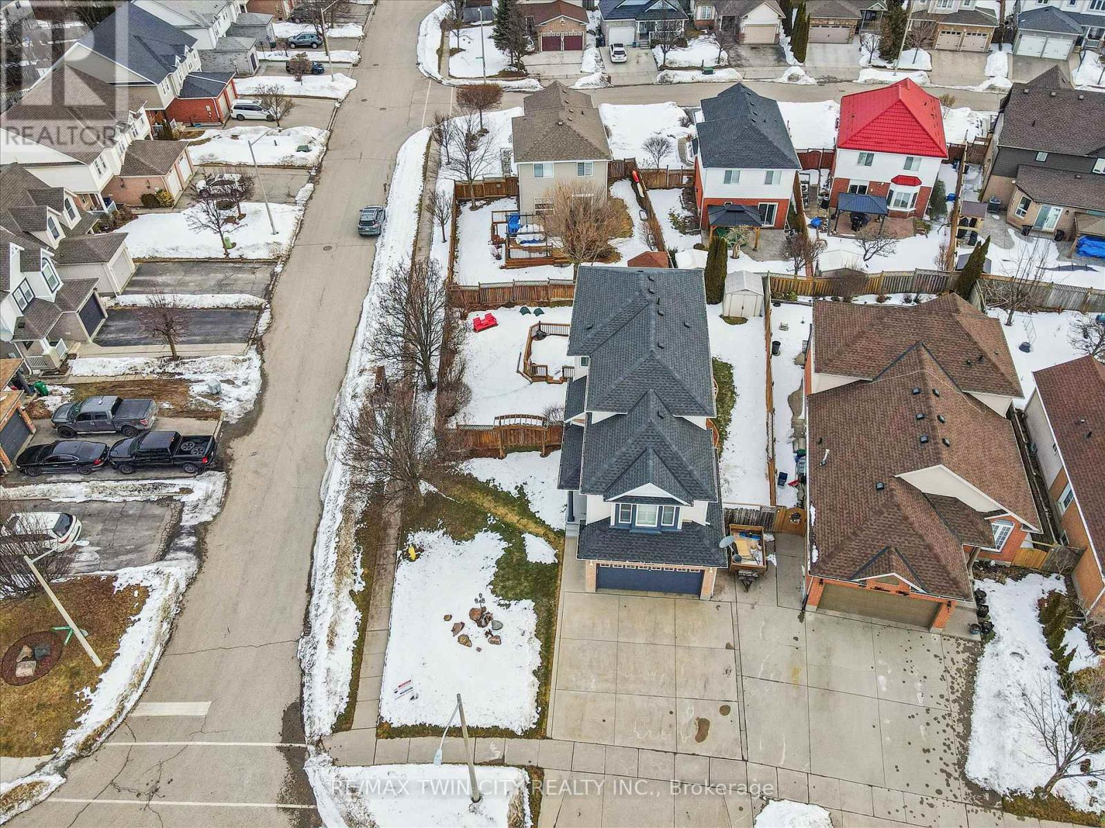 11 Acorn Way W, Cambridge, Ontario  N1R 8M3 - Photo 36 - X12848962