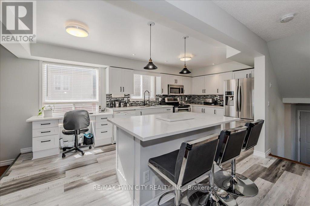 11 Acorn Way W, Cambridge, Ontario  N1R 8M3 - Photo 9 - X12848962