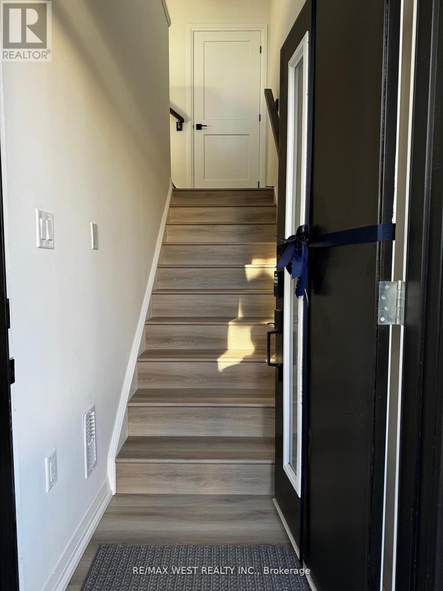 15 - 55 Tom Brown Drive, Brant (Paris), Ontario  N3L 3E3 - Photo 3 - X12848992