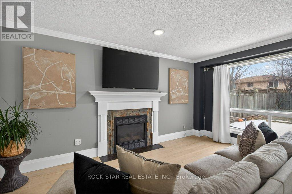 18 Hillgarden Drive, Hamilton, Ontario  L8J 2S4 - Photo 14 - X12848996