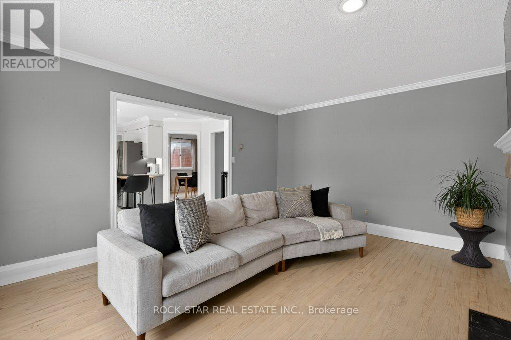 18 Hillgarden Drive, Hamilton, Ontario  L8J 2S4 - Photo 15 - X12848996