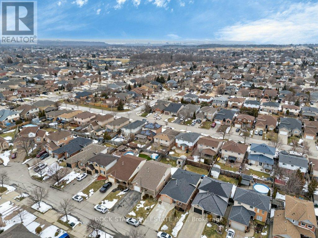 18 Hillgarden Drive, Hamilton, Ontario  L8J 2S4 - Photo 37 - X12848996