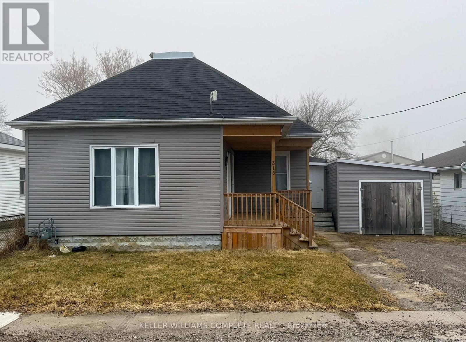 318 Lafontaine Street, Chatham-Kent, Ontario  N8A 4H9 - Photo 3 - X12849036