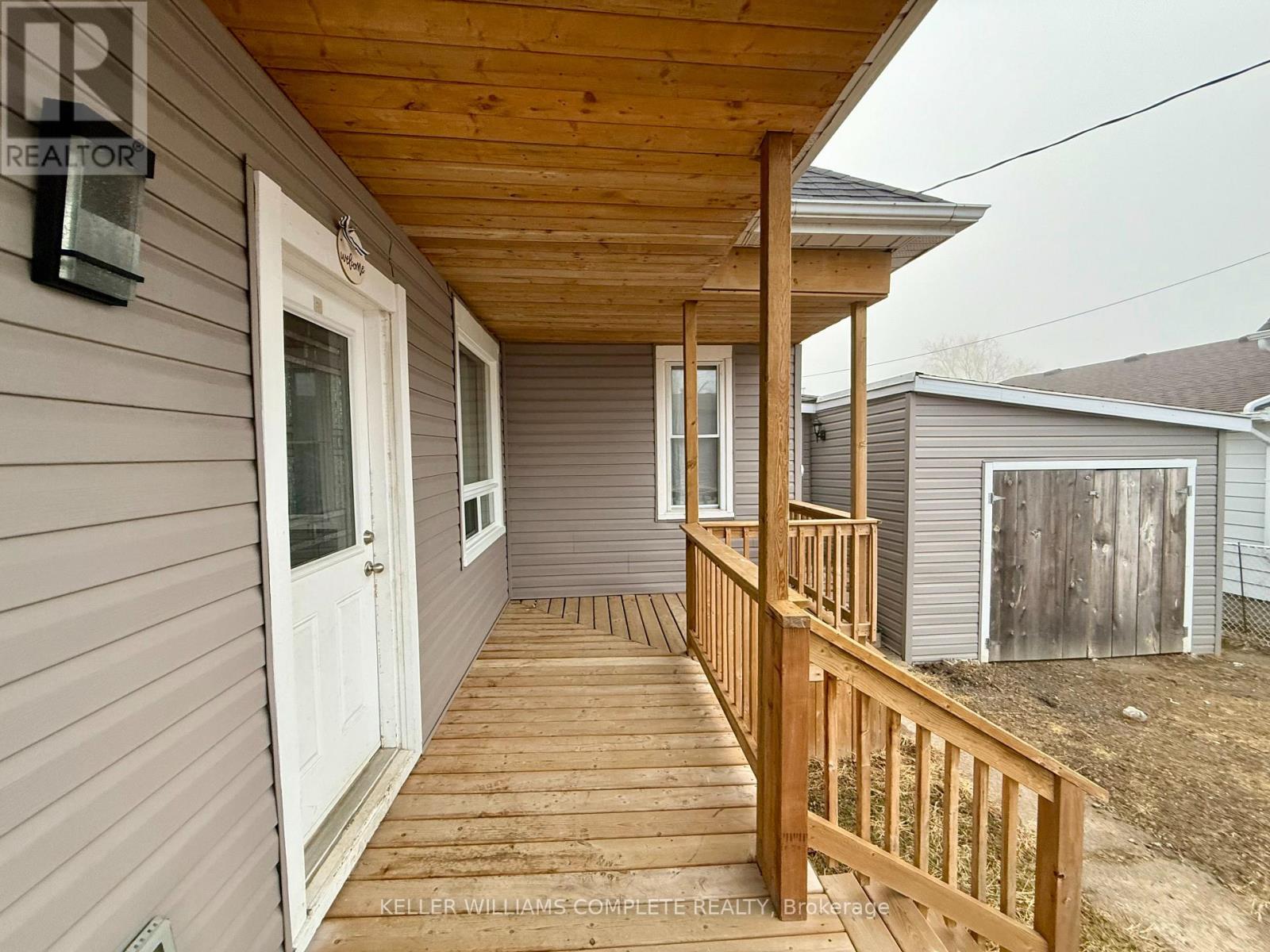 318 Lafontaine Street, Chatham-Kent, Ontario  N8A 4H9 - Photo 4 - X12849036