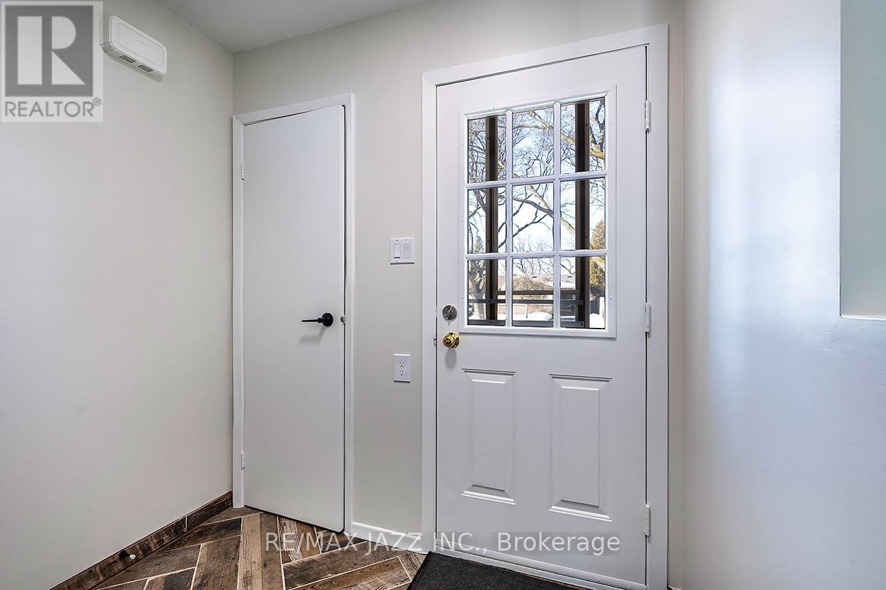 865 Derry Court, Oshawa (Vanier), Ontario  L1J 6X8 - Photo 5 - E12849186