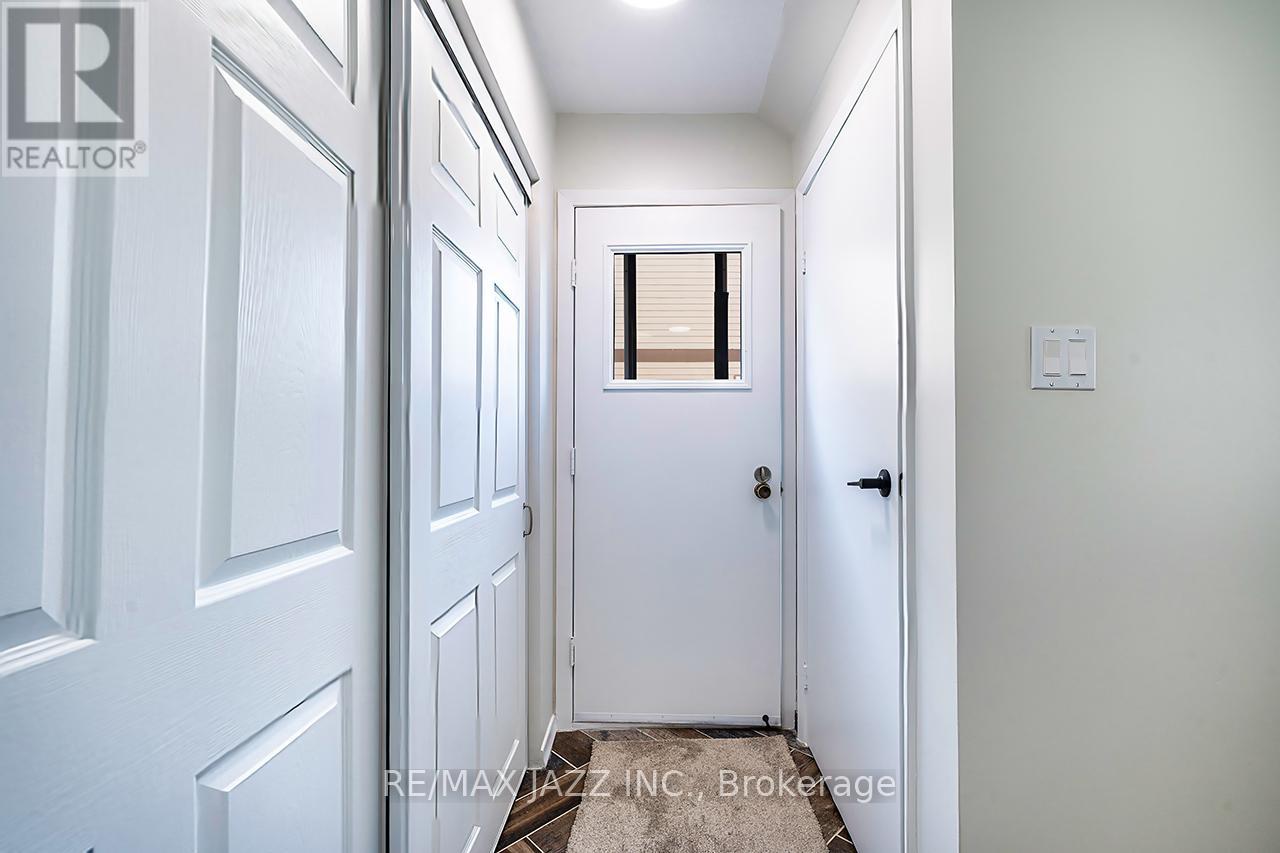 865 Derry Court, Oshawa (Vanier), Ontario  L1J 6X8 - Photo 6 - E12849186