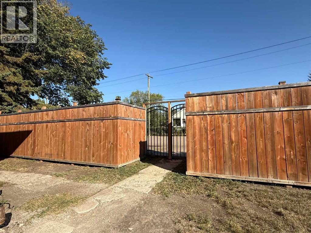 5047 51 Street, Mannville, Alberta  T0B 2W0 - Photo 31 - A2258346