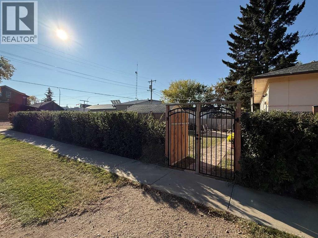 5047 51 Street, Mannville, Alberta  T0B 2W0 - Photo 27 - A2258346