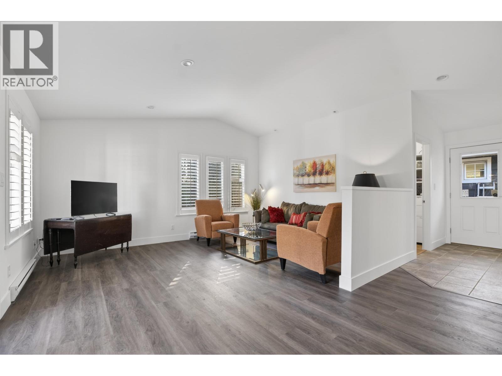 1375 Mcbride Street, North Vancouver, British Columbia  V7P 1G4 - Photo 12 - R3096098