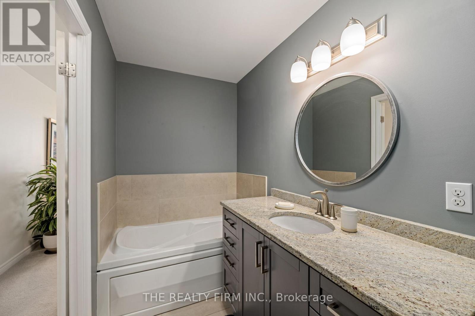 1708 - 330 Ridout Street N, London East, Ontario  N6A 0A7 - Photo 24 - X12849158