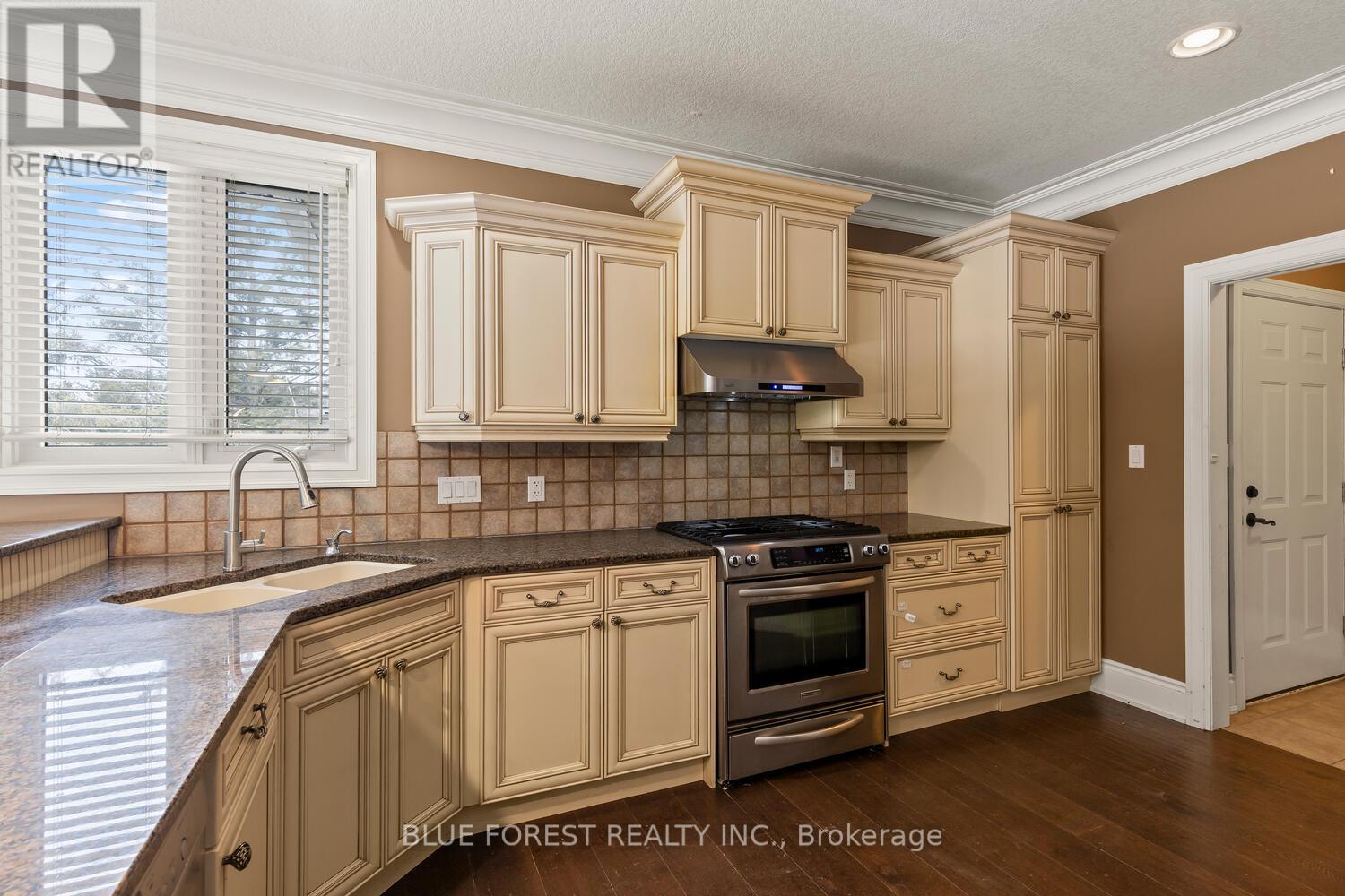 1671 Hamilton Road, London South, Ontario  N6M 1G5 - Photo 18 - X12849172