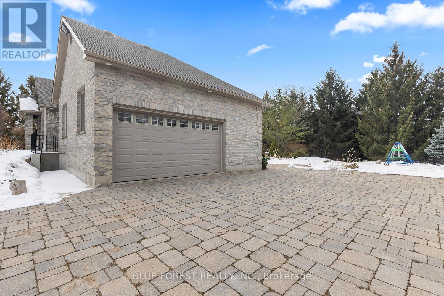 1671 Hamilton Road, London South, Ontario  N6M 1G5 - Photo 46 - X12849172