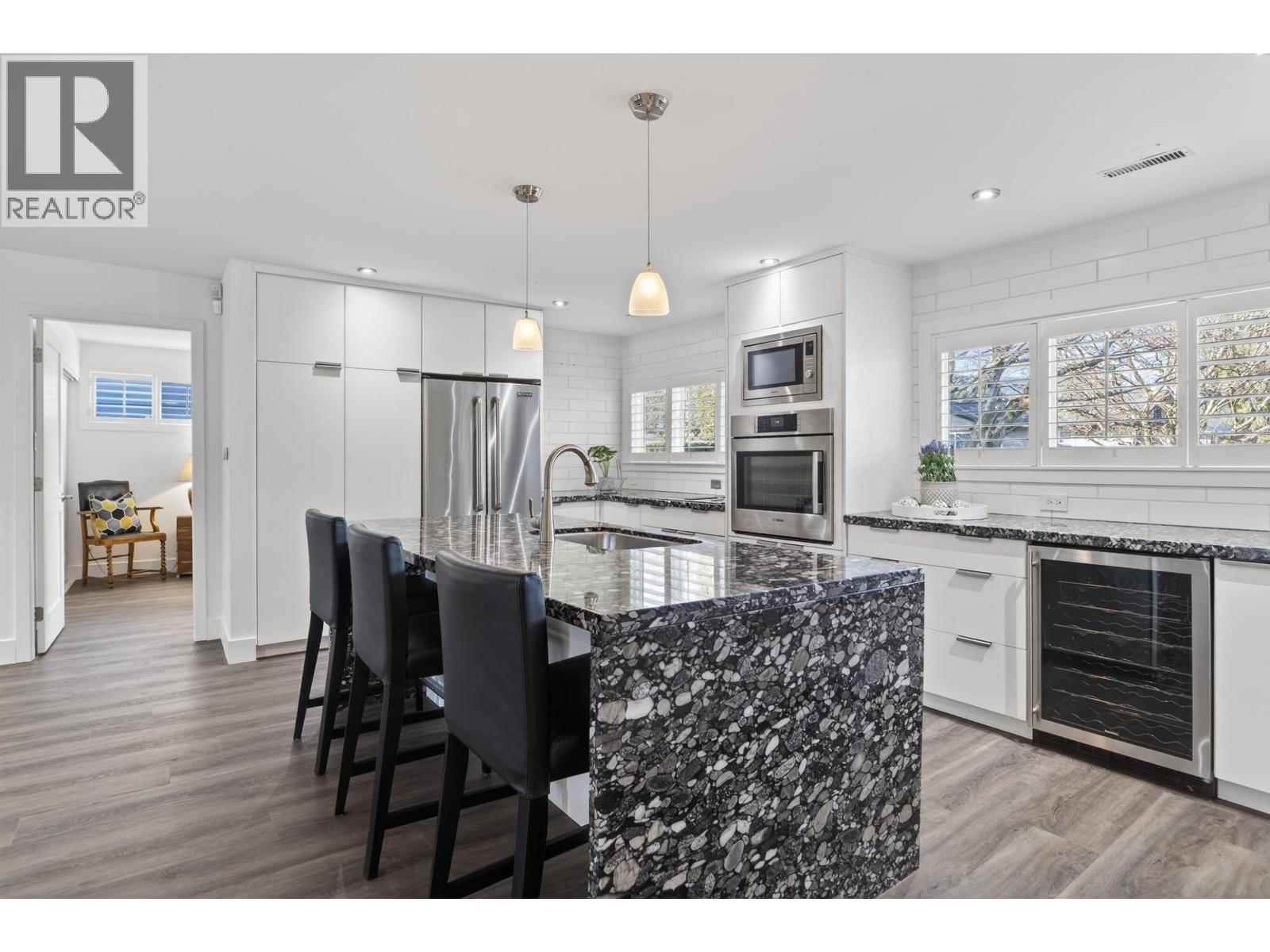 1375 Mcbride Street, North Vancouver, British Columbia  V7P 1G4 - Photo 5 - R3096098