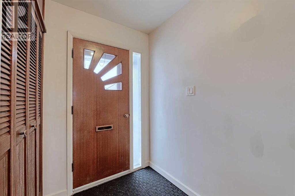 75 Wildwood Drive Sw, Calgary, Alberta  T3C 3C6 - Photo 11 - A2289179