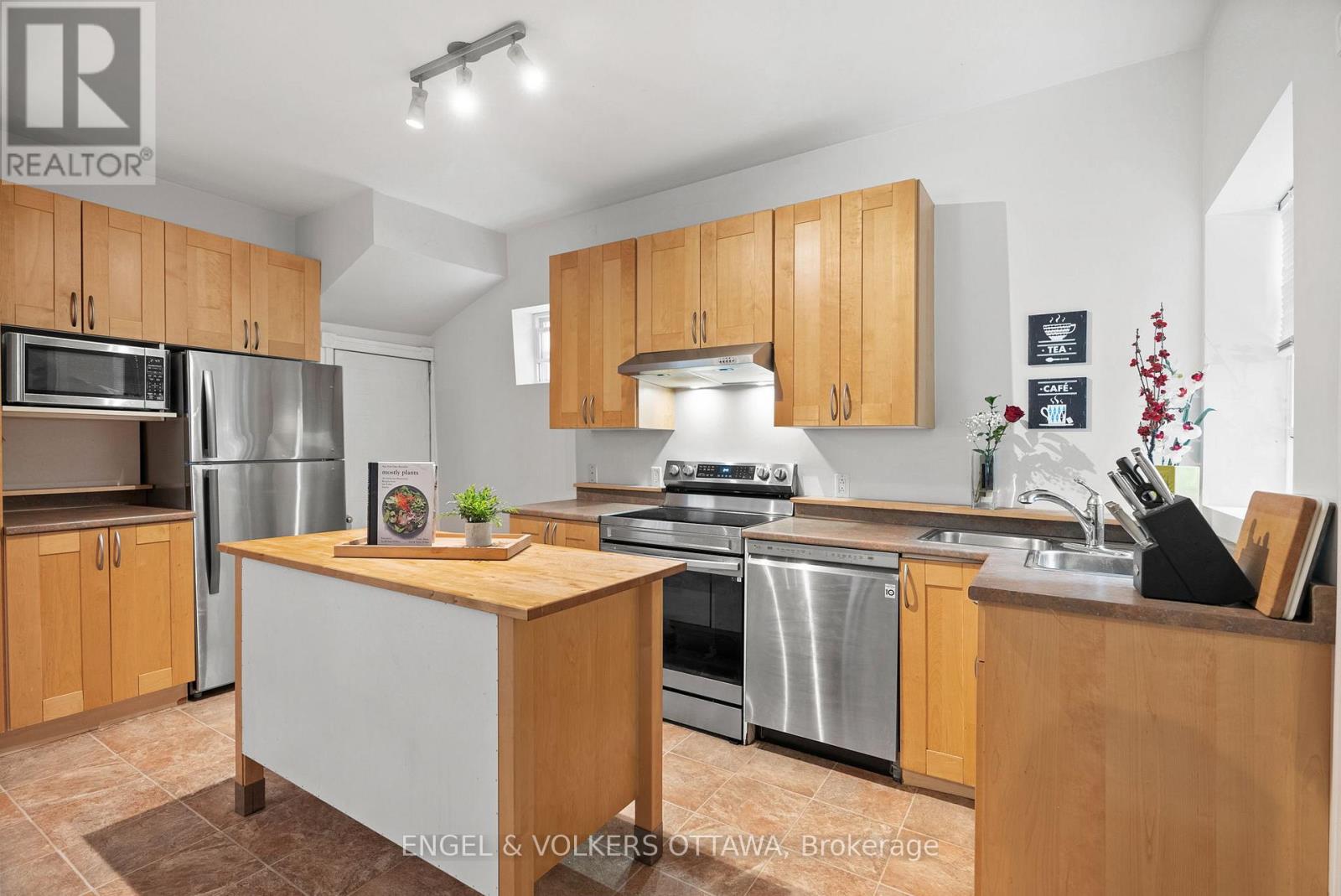 505 Lyon Street N, Ottawa, Ontario  K1R 5X6 - Photo 9 - X12849190