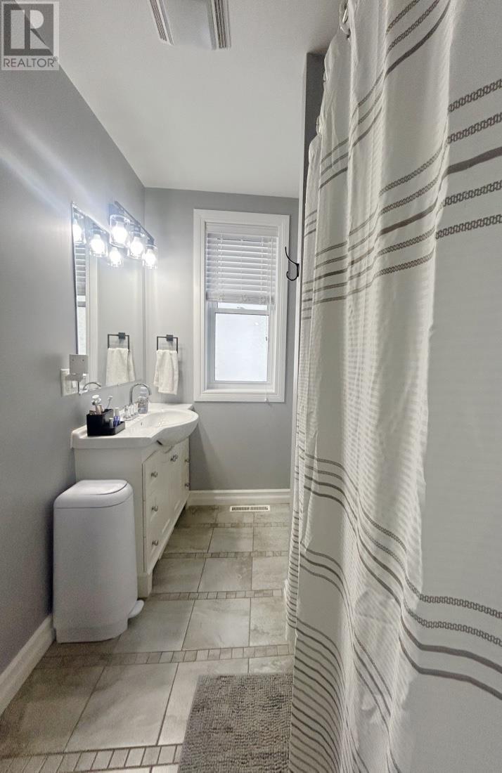 702 Armit Avenue, Fort Frances, Ontario  P9A 2J1 - Photo 9 - TB2600301