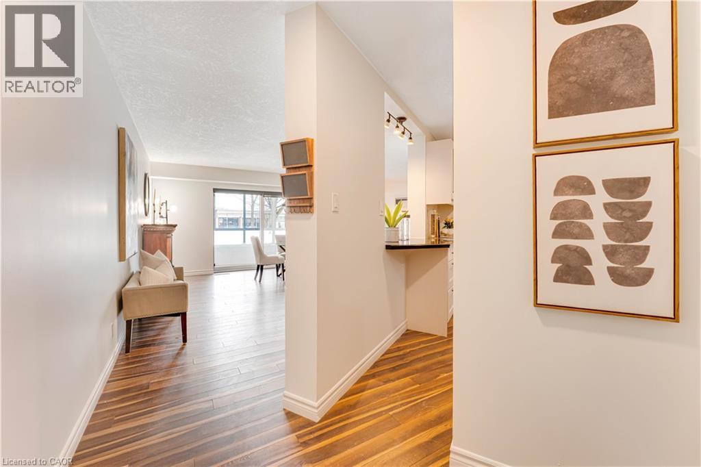 250 Glenridge Drive Unit# 102, Waterloo, Ontario  N2J 4H8 - Photo 4 - 40809648